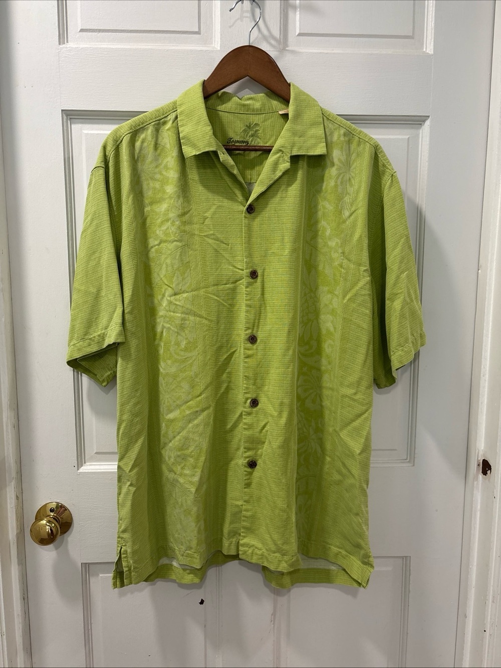 Tommy Bahama Men’s 100% Silk Button Down Camp Shirt Size Large Lime Green EUC